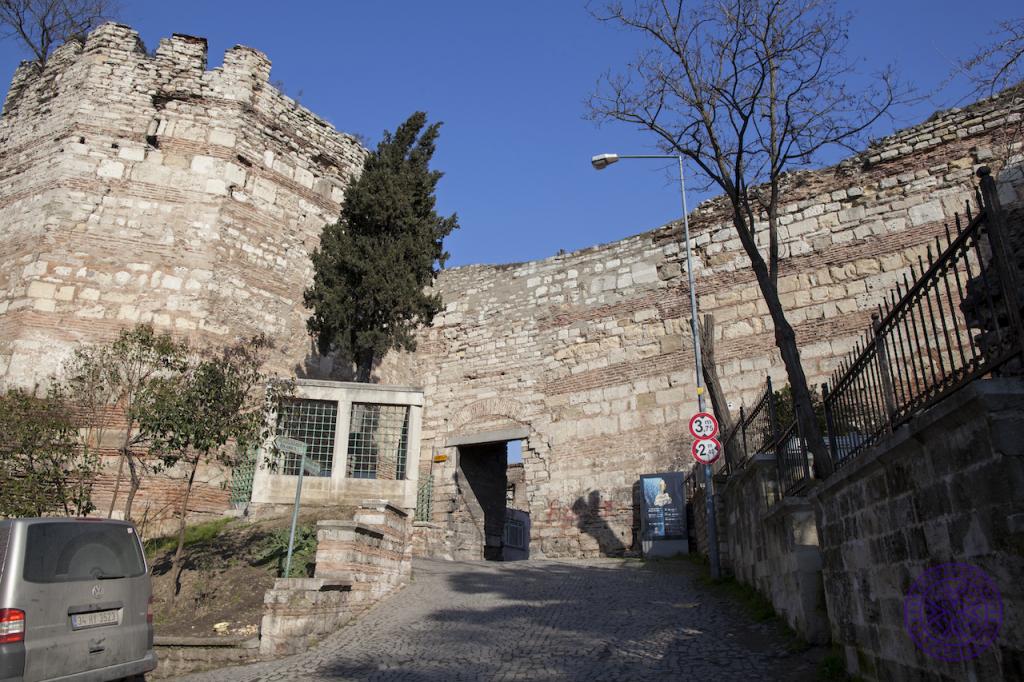 Eğri Kapı (gate) - Istanbul City Walls